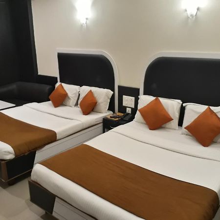 Hotel Vishal Plaza Пурі Екстер'єр фото