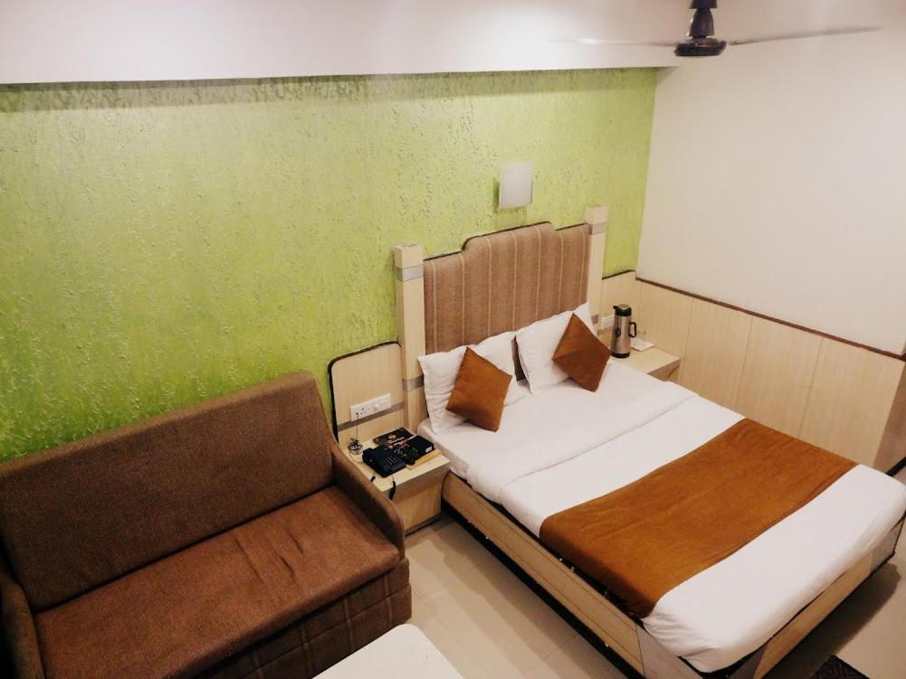 Hotel Vishal Plaza Пурі Екстер'єр фото